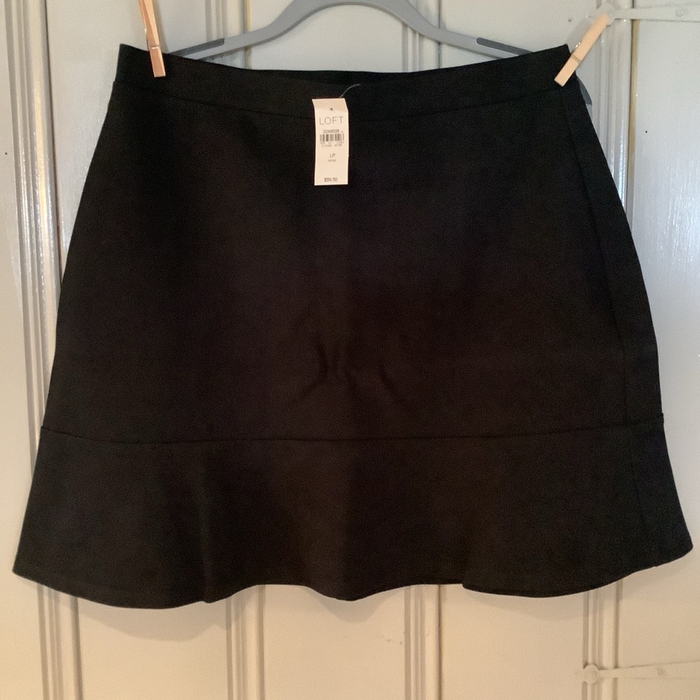 NWT Loft Petites black skirt with tulip hem